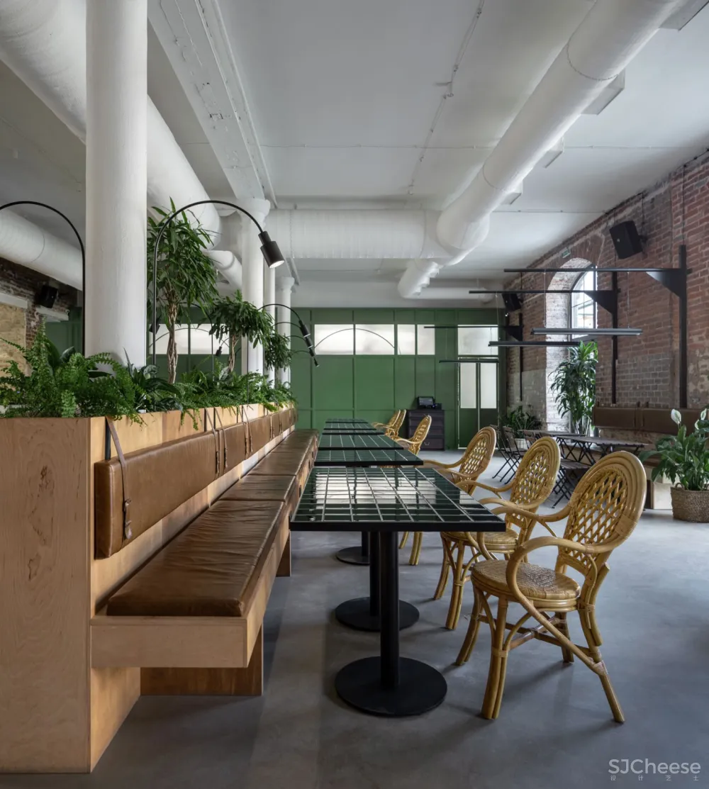 首发 | BALBEK BUREAU:乌克兰 MOLODO ZELENO 酒吧