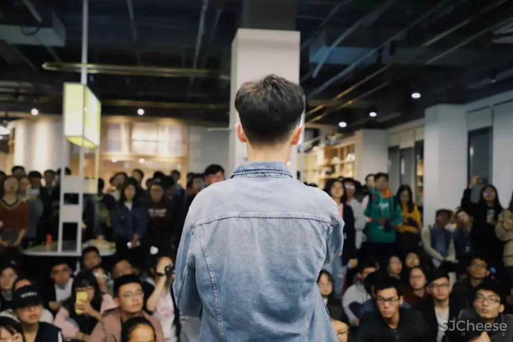 上海交大的00后书店，用有趣抵抗这个无聊的时代