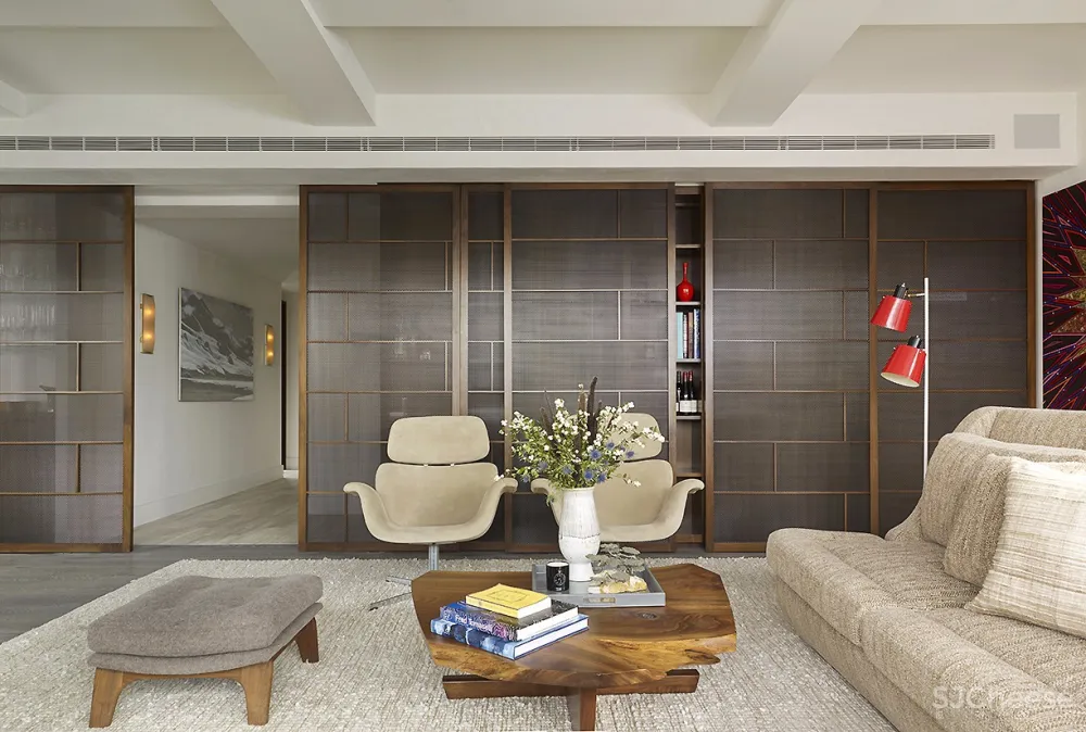 Fox Nahem | 经典现代的精致内饰