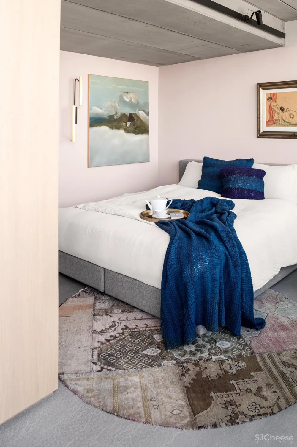 80㎡顶层LOFT，糖果色美出摩登气质