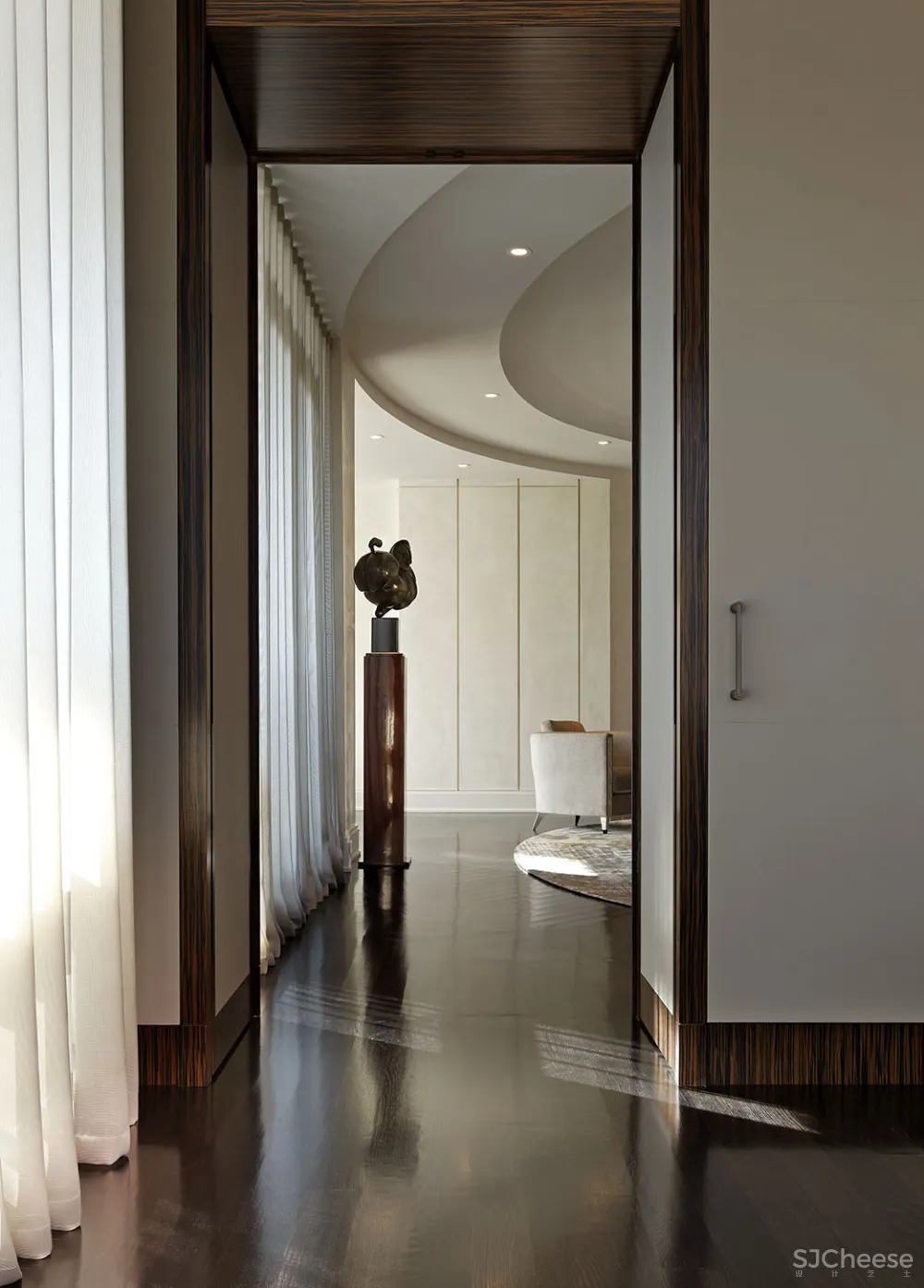 Douglas | 具有历史感和现代感的迷人空间 首