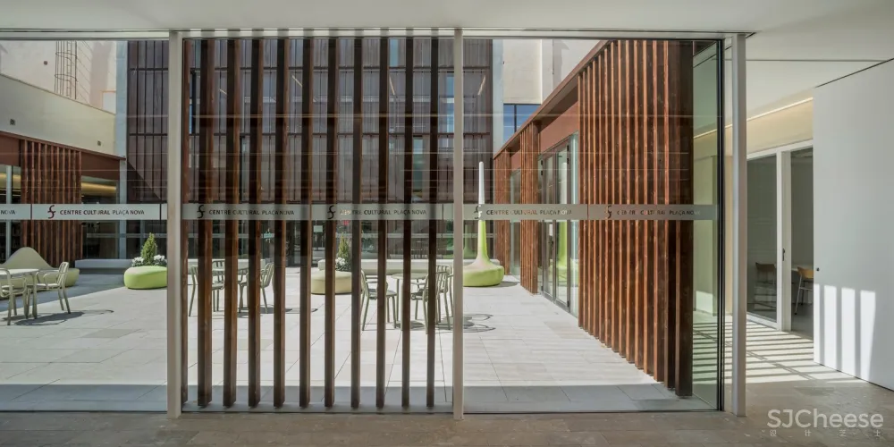 Sant Sadurní d’Anoia 文化中心 / taller 9s arquitectes