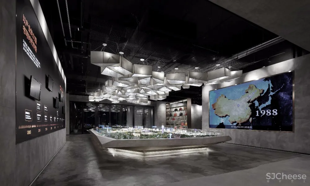 新作| 以城市“未来感”为基调，以“工业风”为载体