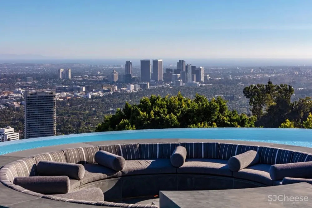 3.98 亿的超级山顶豪宅，无比奢侈的观景台