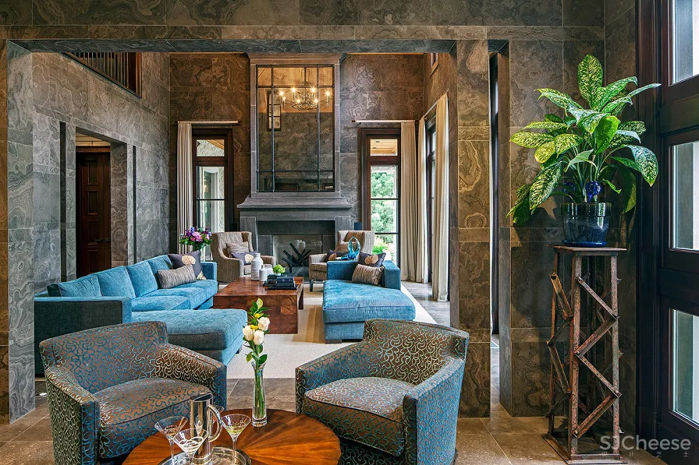 Douglas | 具有历史感和现代感的迷人空间 首