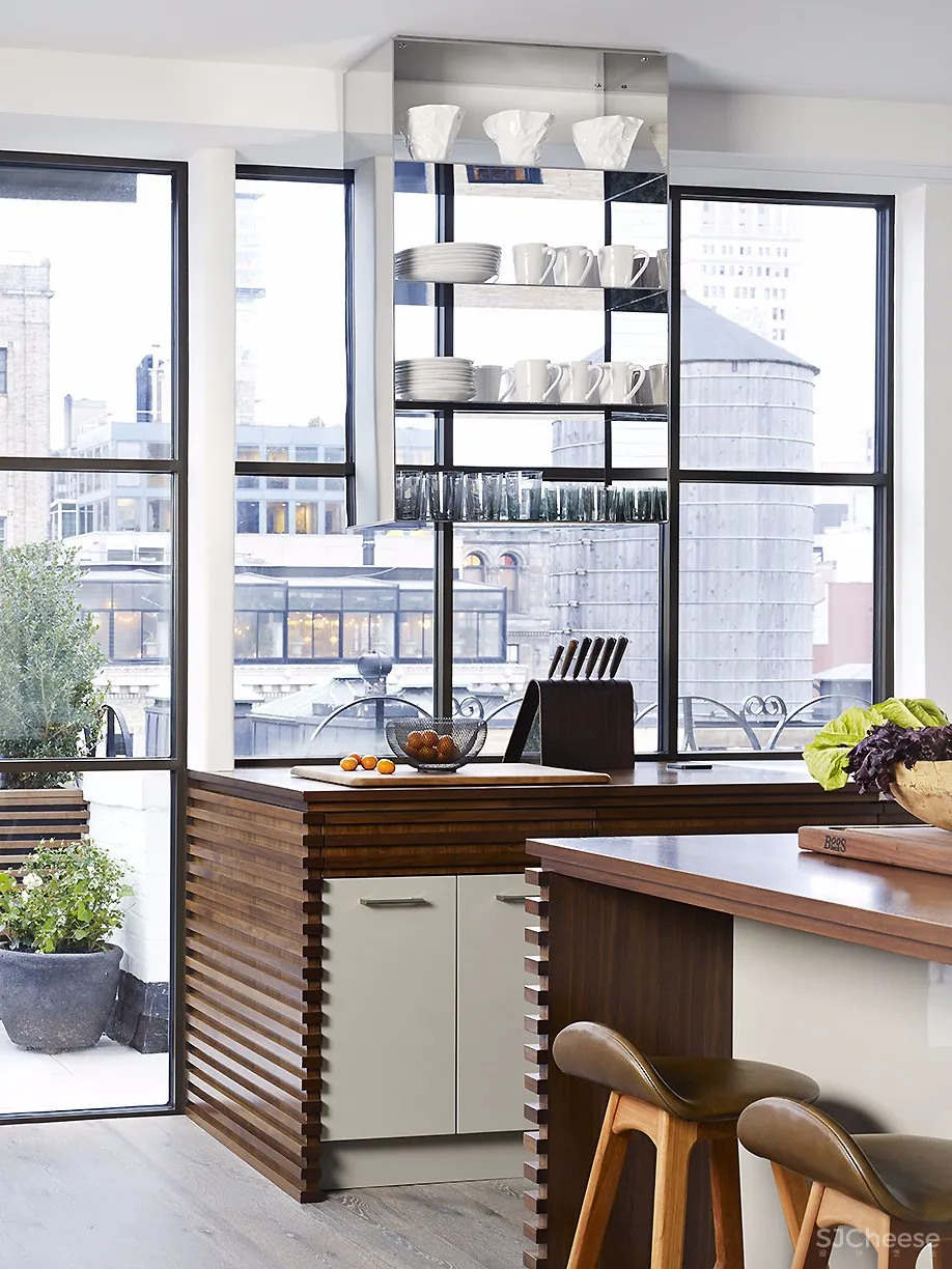 Fox Nahem | 经典现代的精致内饰