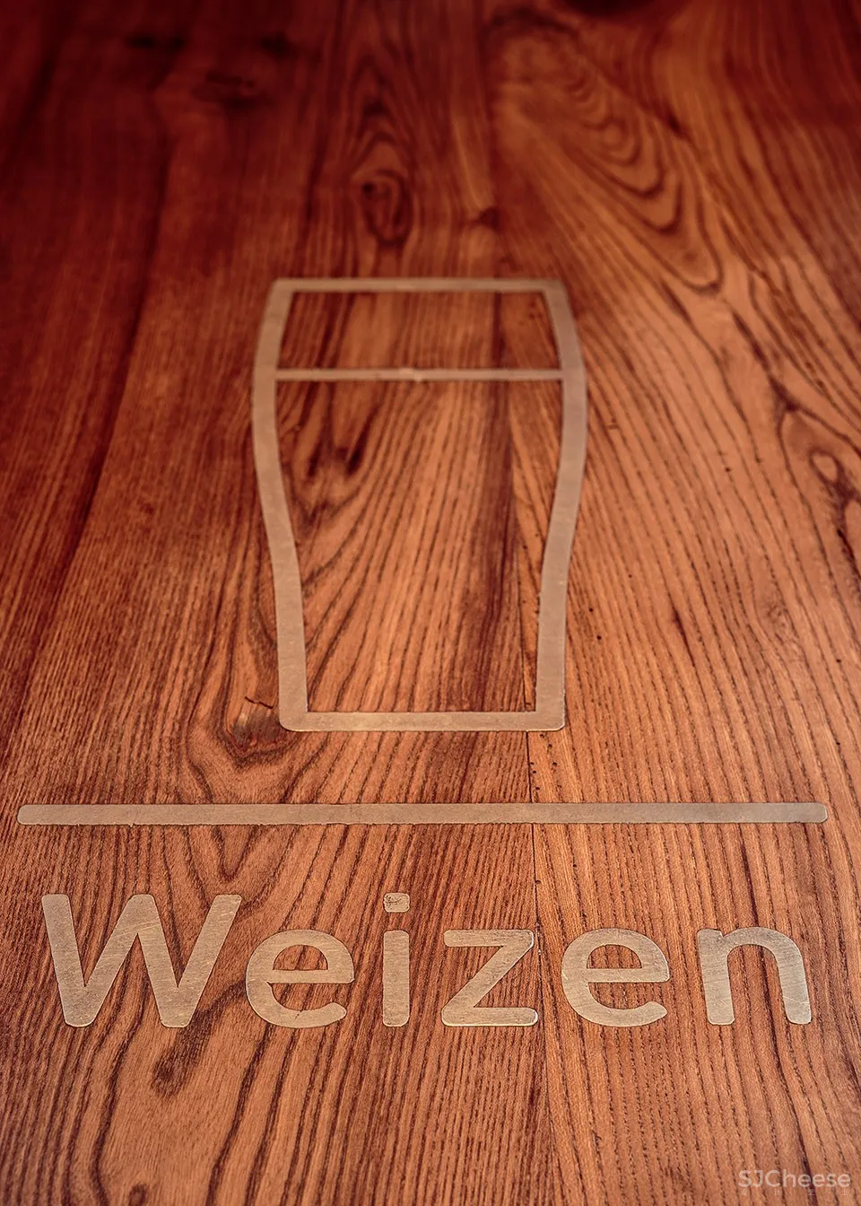 Dob3酒吧，布达佩斯 / 81font