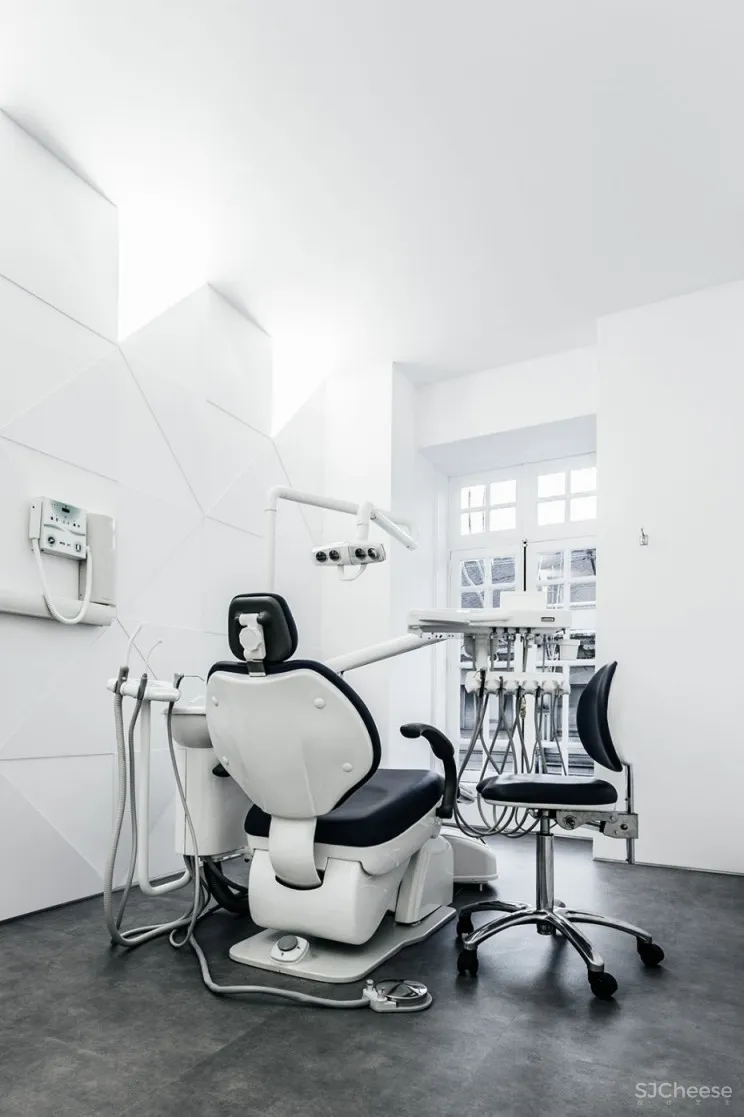 波尔图几何元素牙科诊所 Ren Pepe Arquitetos