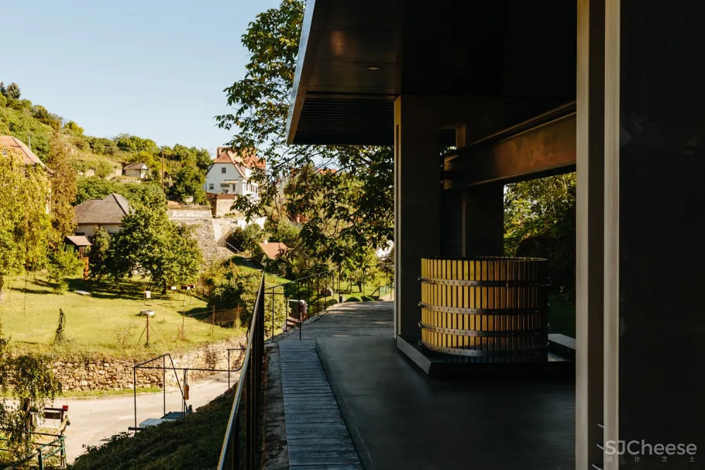 Tzou Lubroth Architekten | 多瑙河神秘的葡萄酒庄