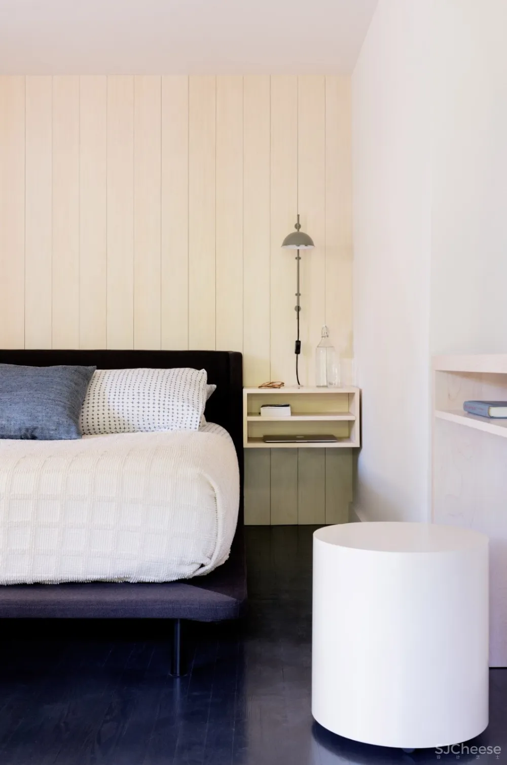 布鲁克林：顶层“外向”的社交区域和底层“内向”的私人领域