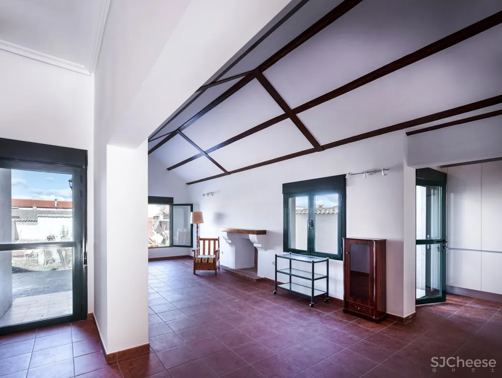 OOIIO Arquitectura | 西班牙传统小屋 Cottage in Las Herencias 首