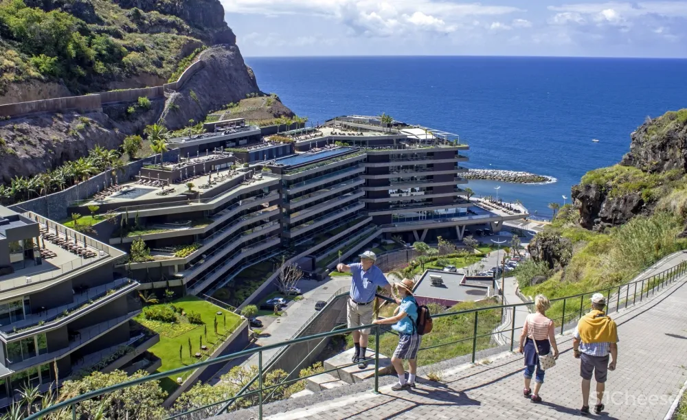 RH+ Arquitectos | 葡萄牙Savoy Saccharum酒店 首