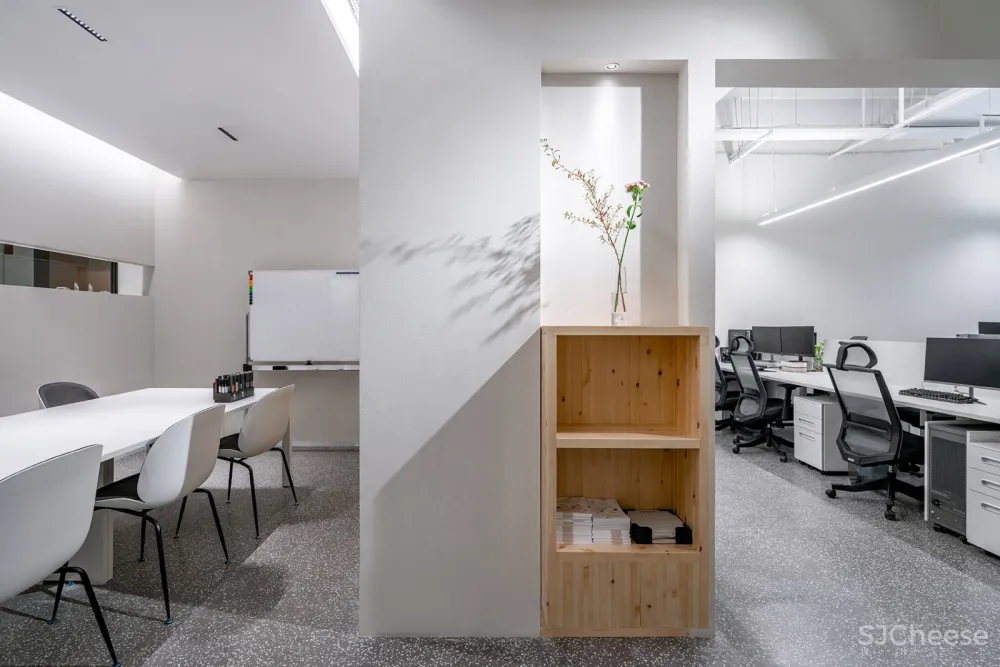 上海华山路ORIA办公室 / 上海和睿规划建筑设计有限公司 首