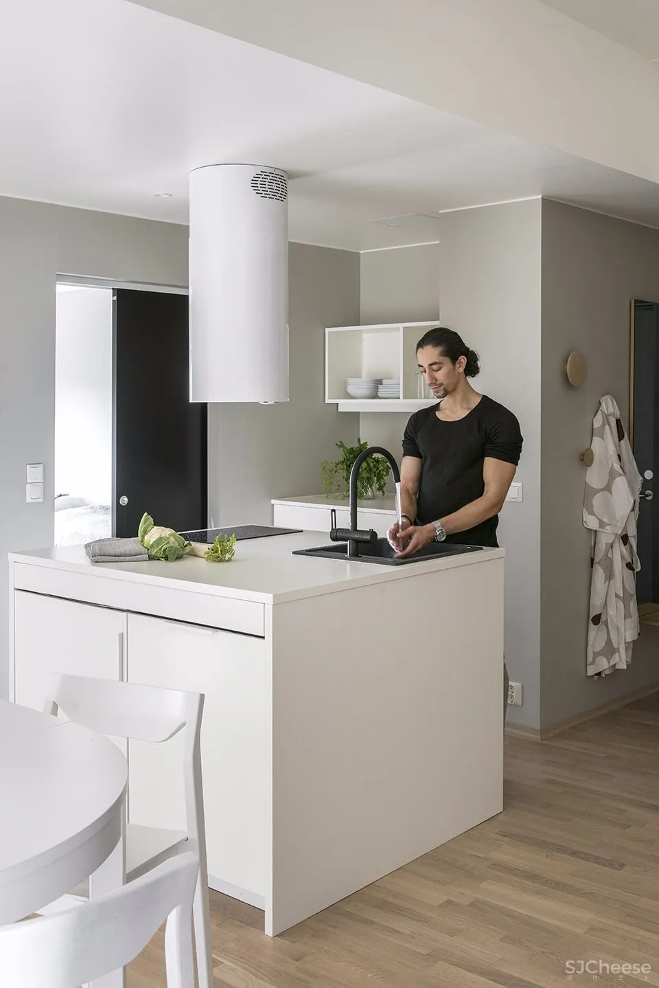 公寓式酒店为住户提供各种风格的客房空间 | Studio Puisto