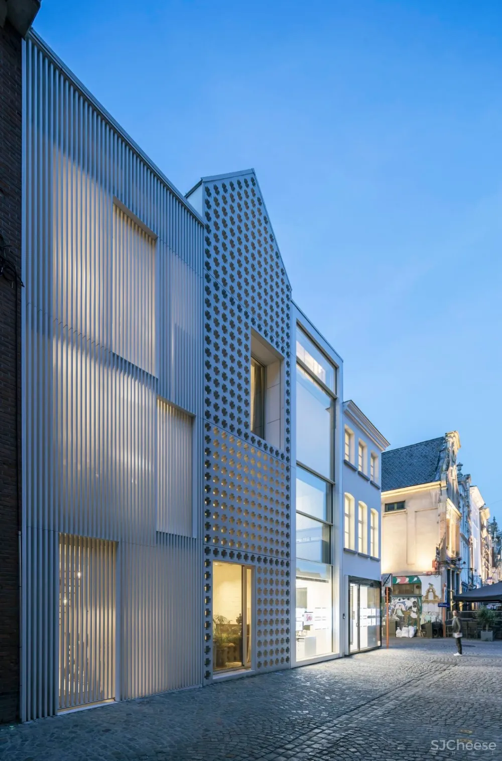 首发 | dmvA Architecten：比利时Lorrainen住宅