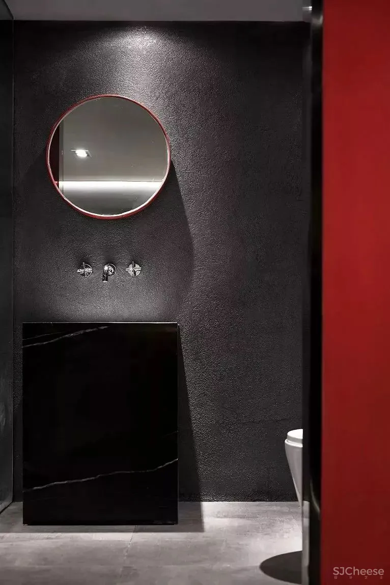 红与黑的颠覆，空间的时尚感官