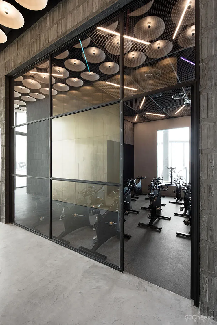 迪拜 WAREHOUSE GYM 健身房 VSHD design