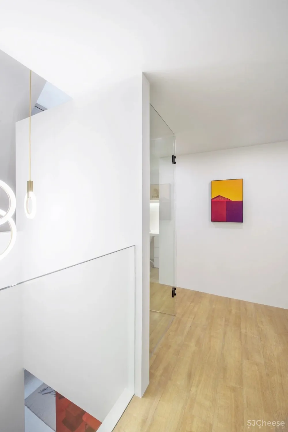 新作 | 135m² 怪异阁楼,创意爆改为画廊式的舒适三层 首