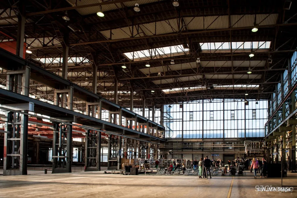 LocHal图书馆建筑设计，荷兰 / Civic Architects