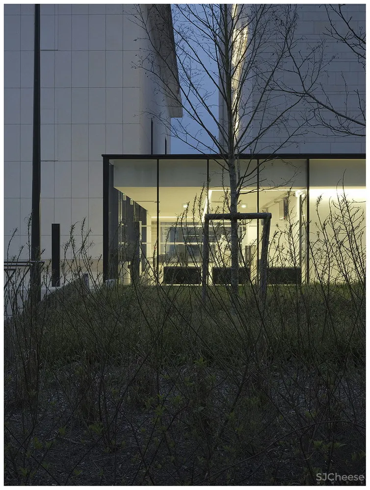 OlivierDebré当代艺术中心 Aires Mateus