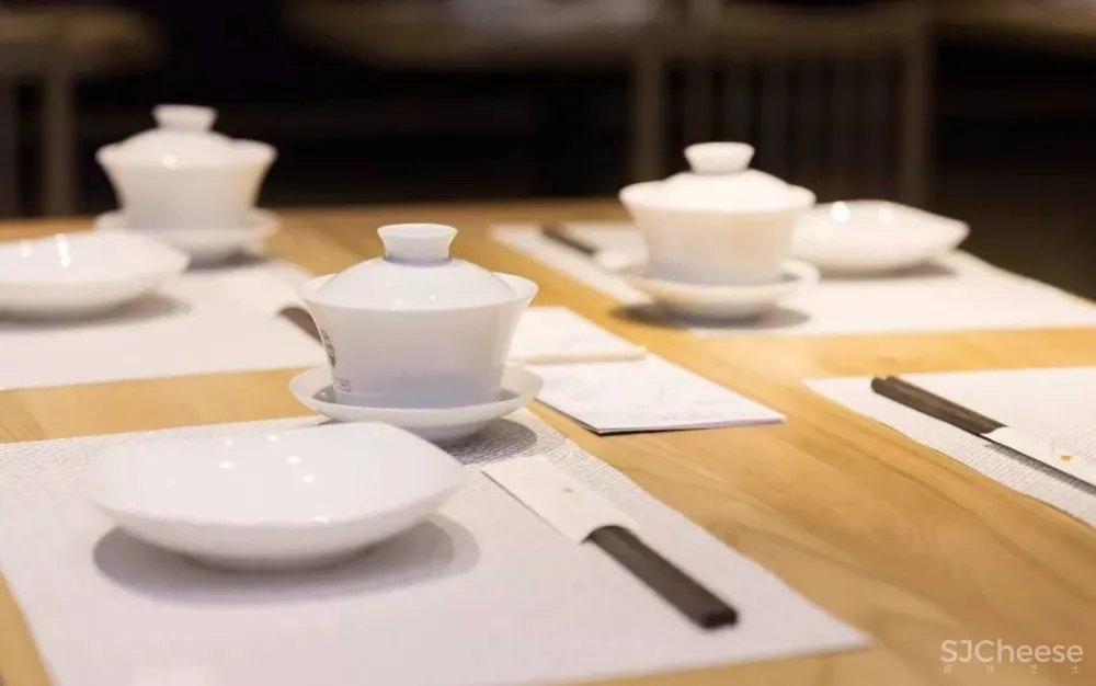 中国网红餐厅开进入英国丨新中式设计令人叹服 首