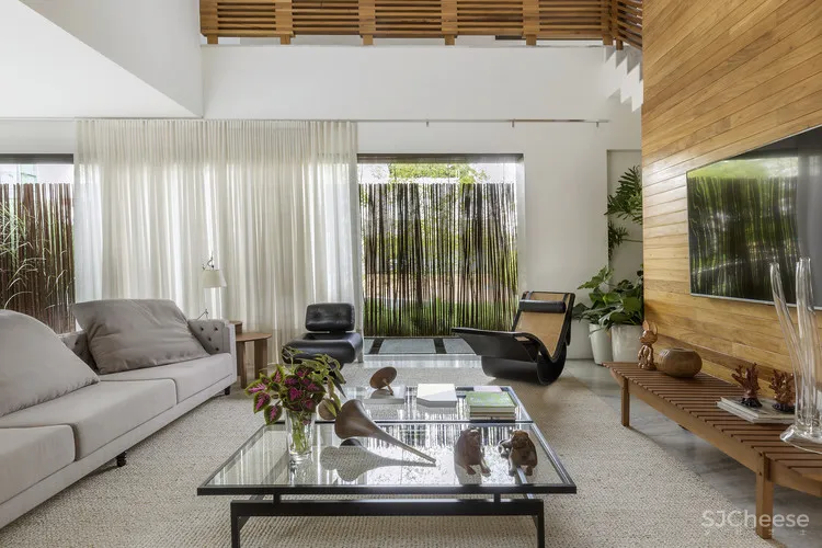 House of the Winds Leo Romano