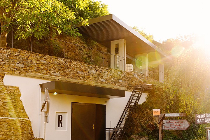 Tzou Lubroth Architekten | 多瑙河神秘的葡萄酒庄