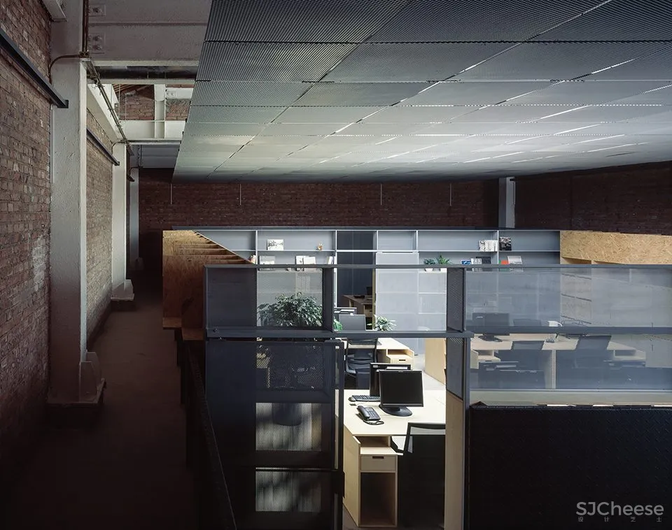 PAGEONE 胡同中的办公室 即作建筑