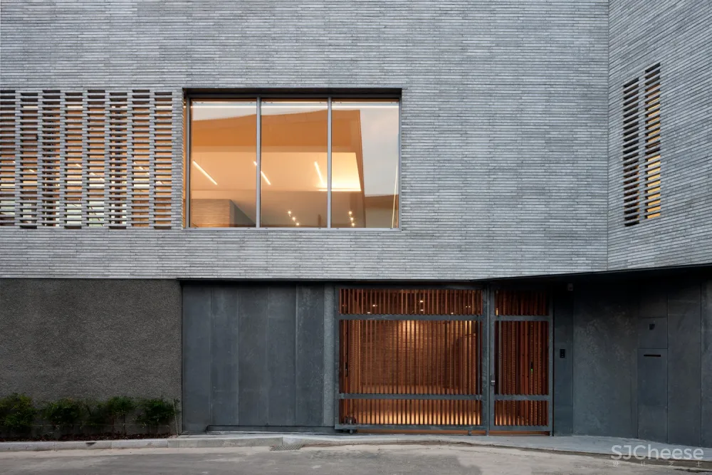 D•LIM architects | 既不花哨，也不简单：三花园住宅