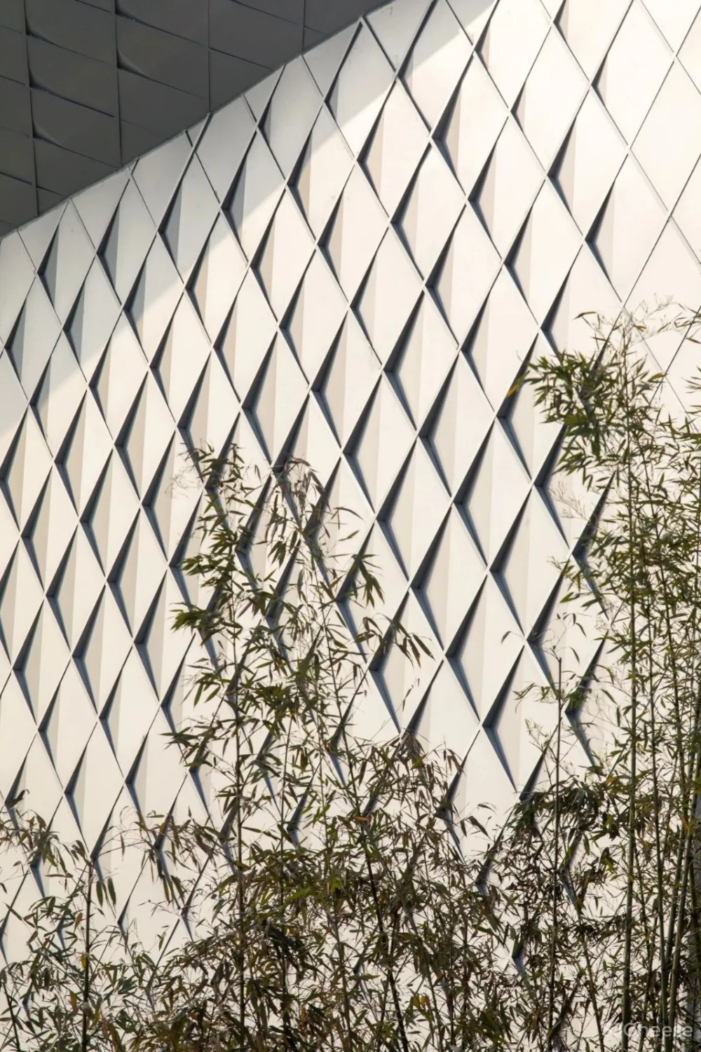 新作:悬崖之颠的隐逸建筑,气势磅礴的艺术中心