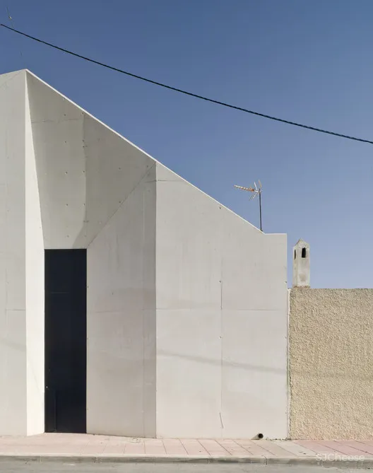 本弗里多功能屋 Rafael Landete + Emilio Cortes