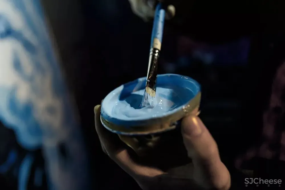 首发 孟买蓝宝石酒吧-工作室:激发艺术创造力的热情派对