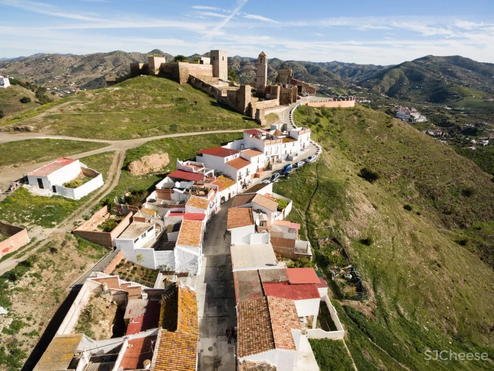 玛利亚与萨雷诺庭院 / WaterScales arquitectos