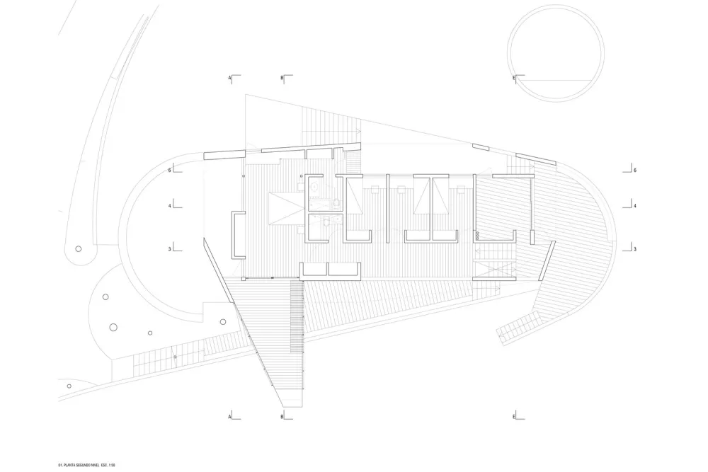 圣地亚哥郊区住宅 / Carreño Sartori Arquitectos