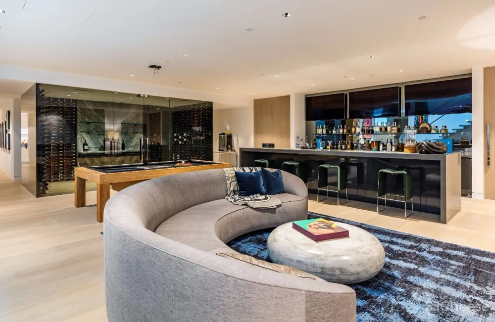 3.98 亿的超级山顶豪宅，无比奢侈的观景台