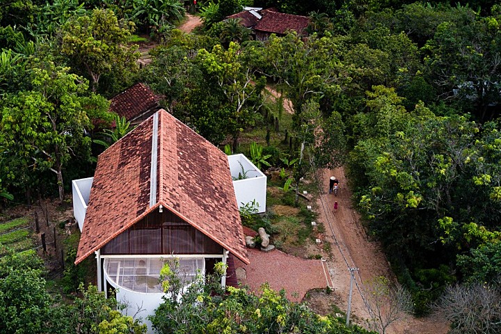 rear studio + AHO design studio | 柬埔寨YT House