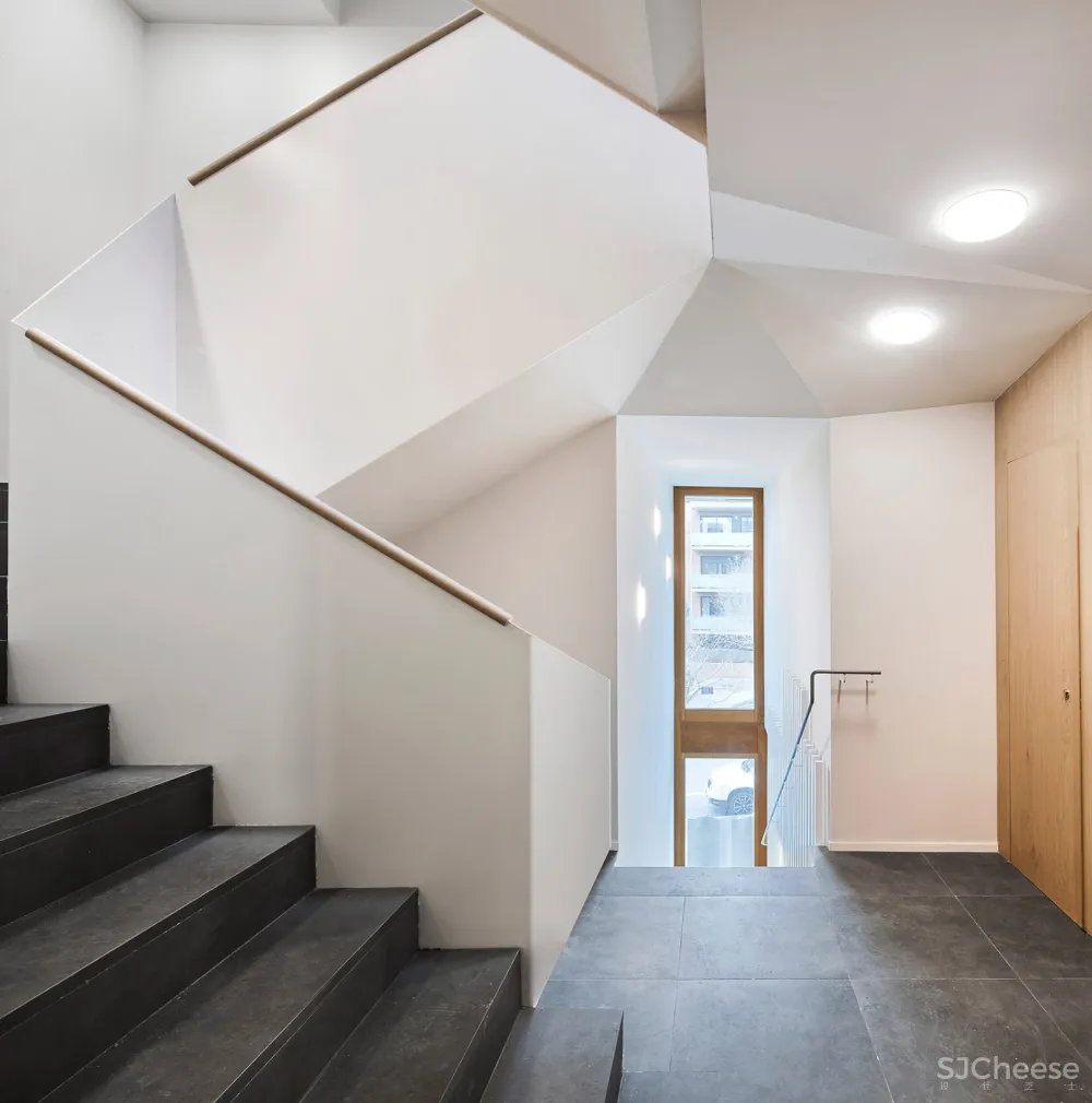 Espai Natura自然空间住宅楼，西班牙 / BAILORULL