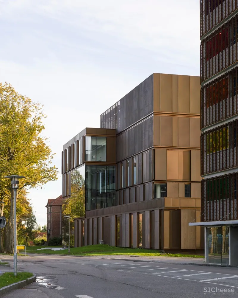 临床生物化学实验大楼 / Mikkelsen Architects