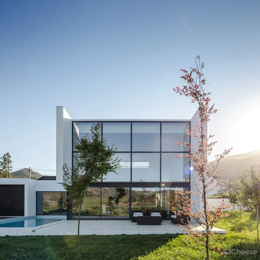Gafarim住宅,葡萄牙 / Tiago do Vale Arquitectos