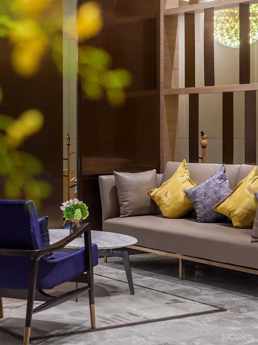 【觉度设计】1300平方米营销中心 | 冷抽象中的感性空间!