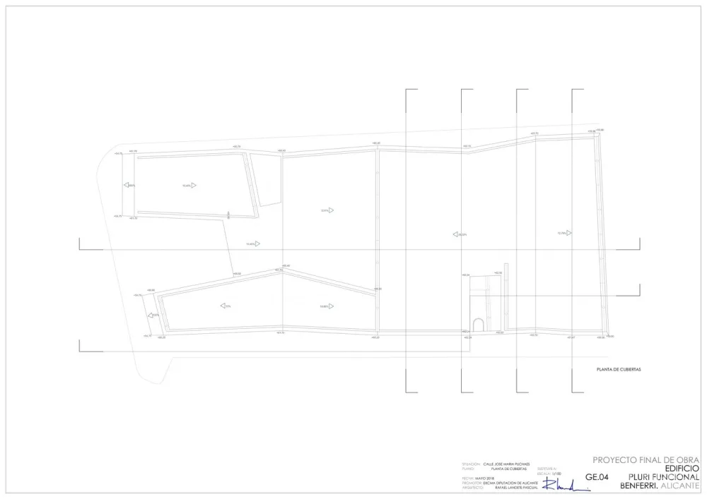 本弗里多功能屋 / Rafael Landete + Emilio Cortes