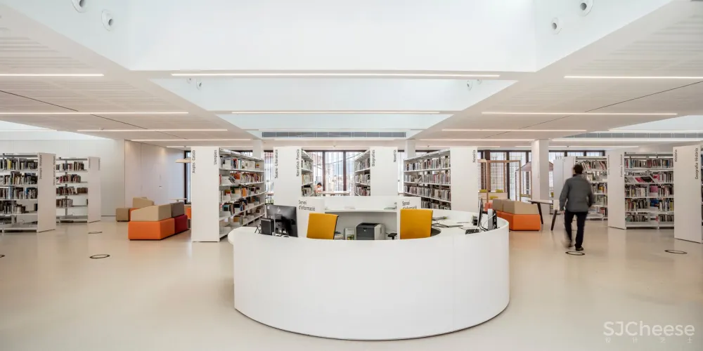 Sant Sadurní d’Anoia 文化中心 / taller 9s arquitectes