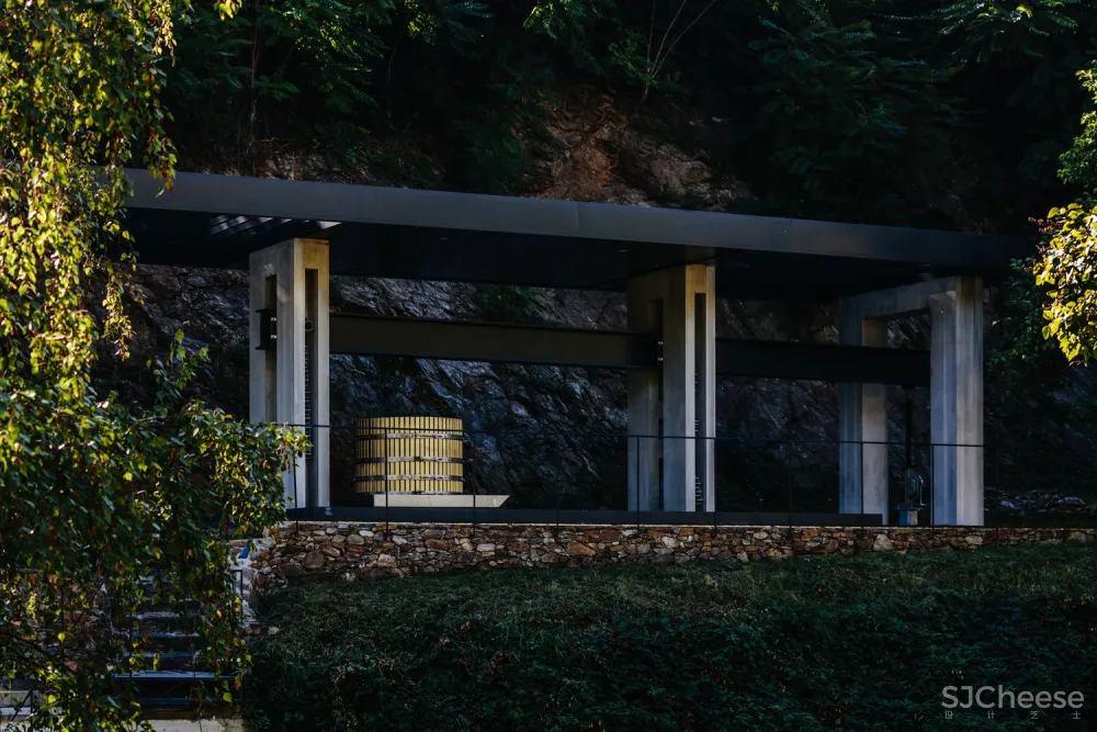 Tzou Lubroth Architekten | 多瑙河神秘的葡萄酒庄
