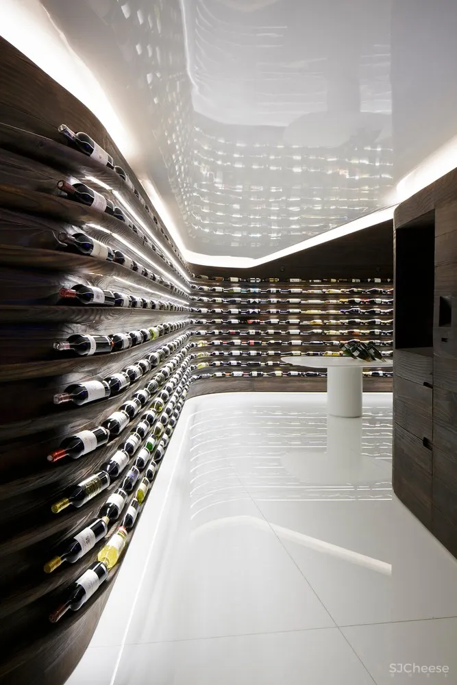 Studio Arthur Casas | Mistral 葡萄酒销售餐厅 首