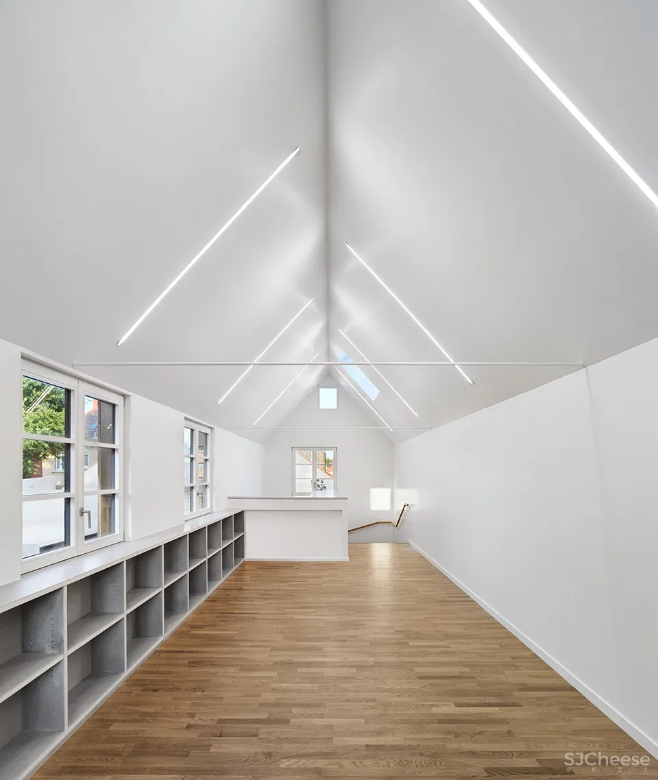 Schiltigheim室内集市和展览空间,法国 / Dominique Coulon & associés 首