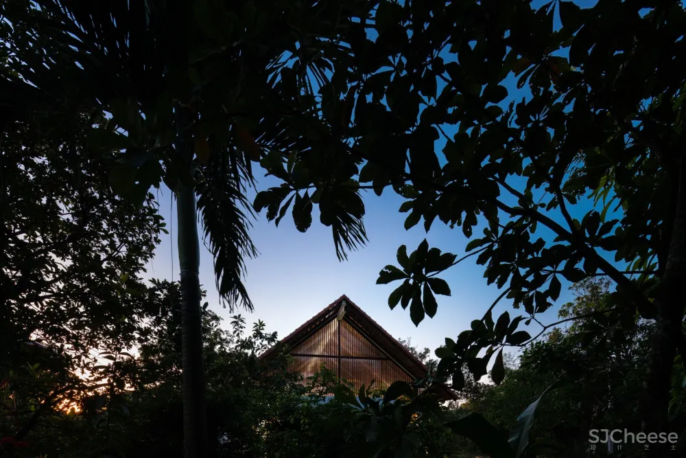 rear studio + AHO design studio | 柬埔寨YT House