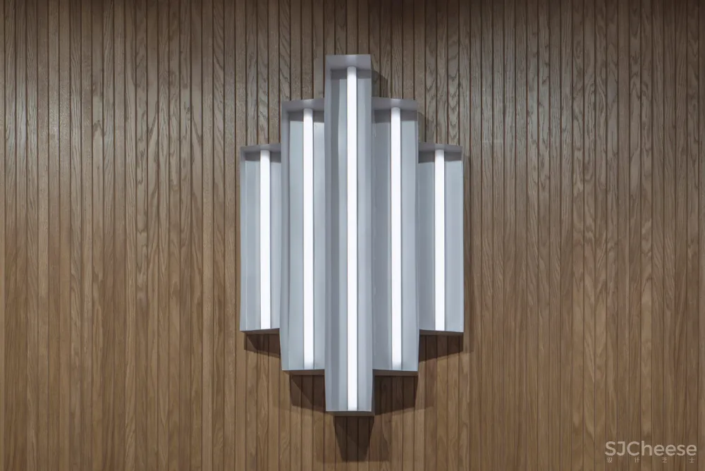 旧烘焙厂改造成的P.Y.E眼镜店 Facultative Works