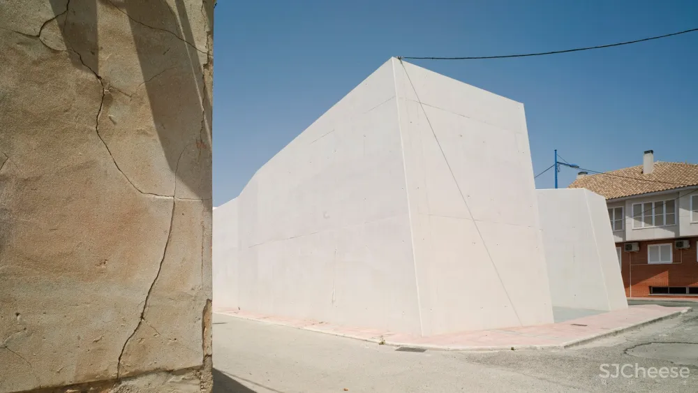 本弗里多功能屋 / Rafael Landete + Emilio Cortes