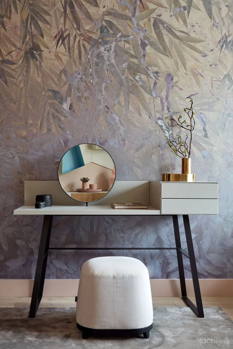 莫斯科有着多变墙面装饰的现代公寓