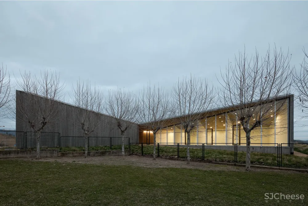 Taller Basico de Arquitectura | 空心岩石的结构建筑 首